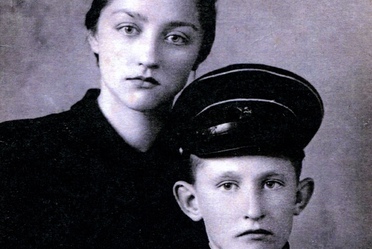 ПОД ОДЕЯЛОМ И БОМБАМИ