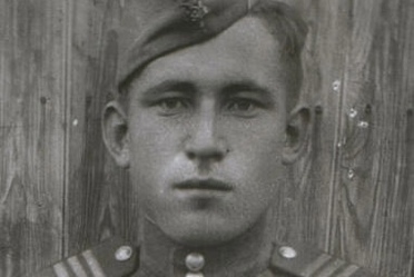 ОЛЕНЬ, СПАСШИЙ ЖИЗНЬ